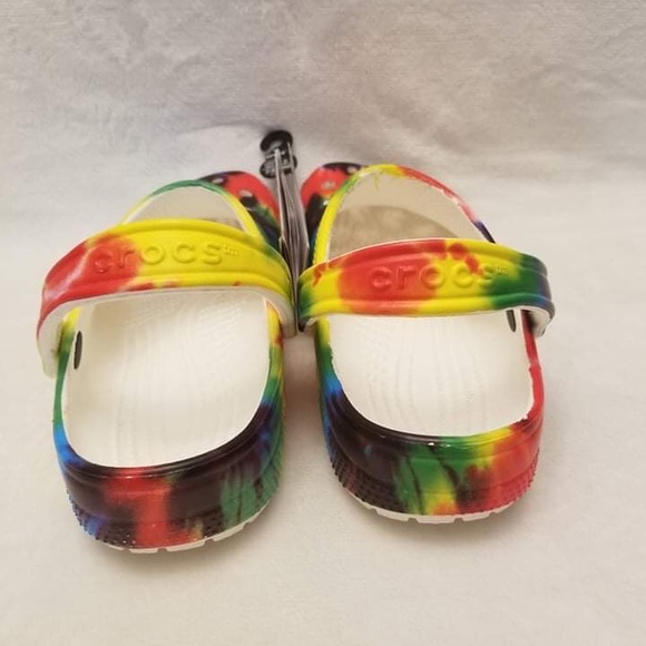 Wmns sz 7 Classic Tie Dye Croc - Picture 4 of 6